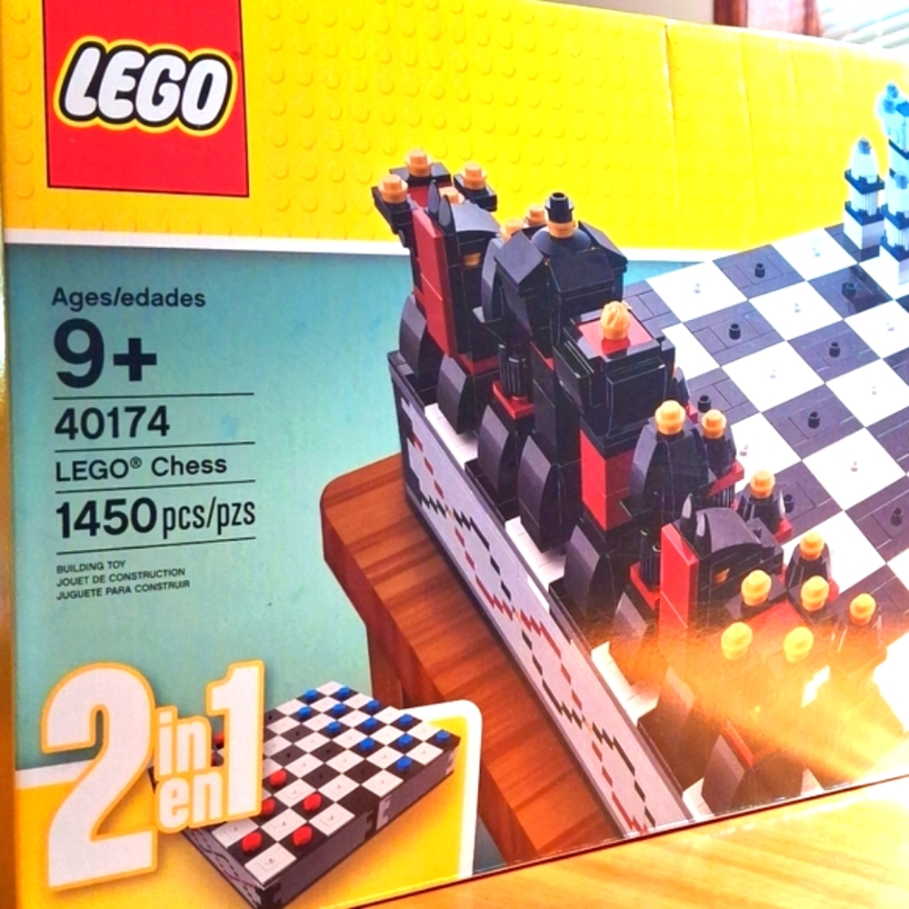 NIB Lego 40174 Iconic Chess Set